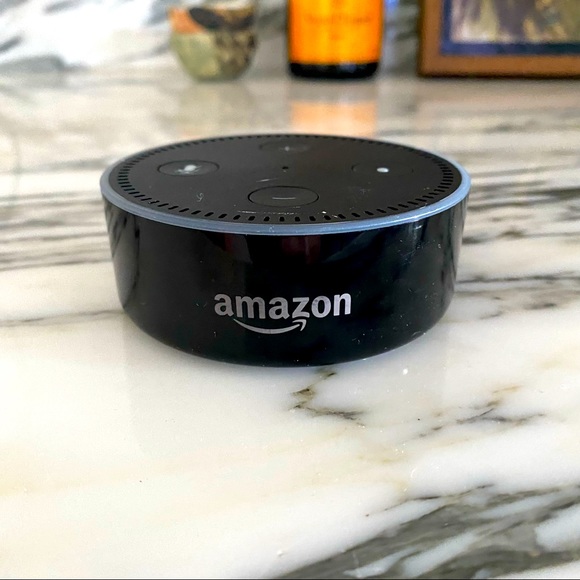 Amazon Echo Dot (2nd Gen) - Picture 1 of 3